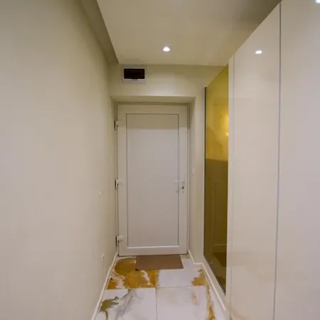 Apartment Lion's Den Deluxe Studio *