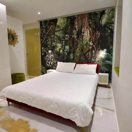 Lion's Den Deluxe Studio Apartment